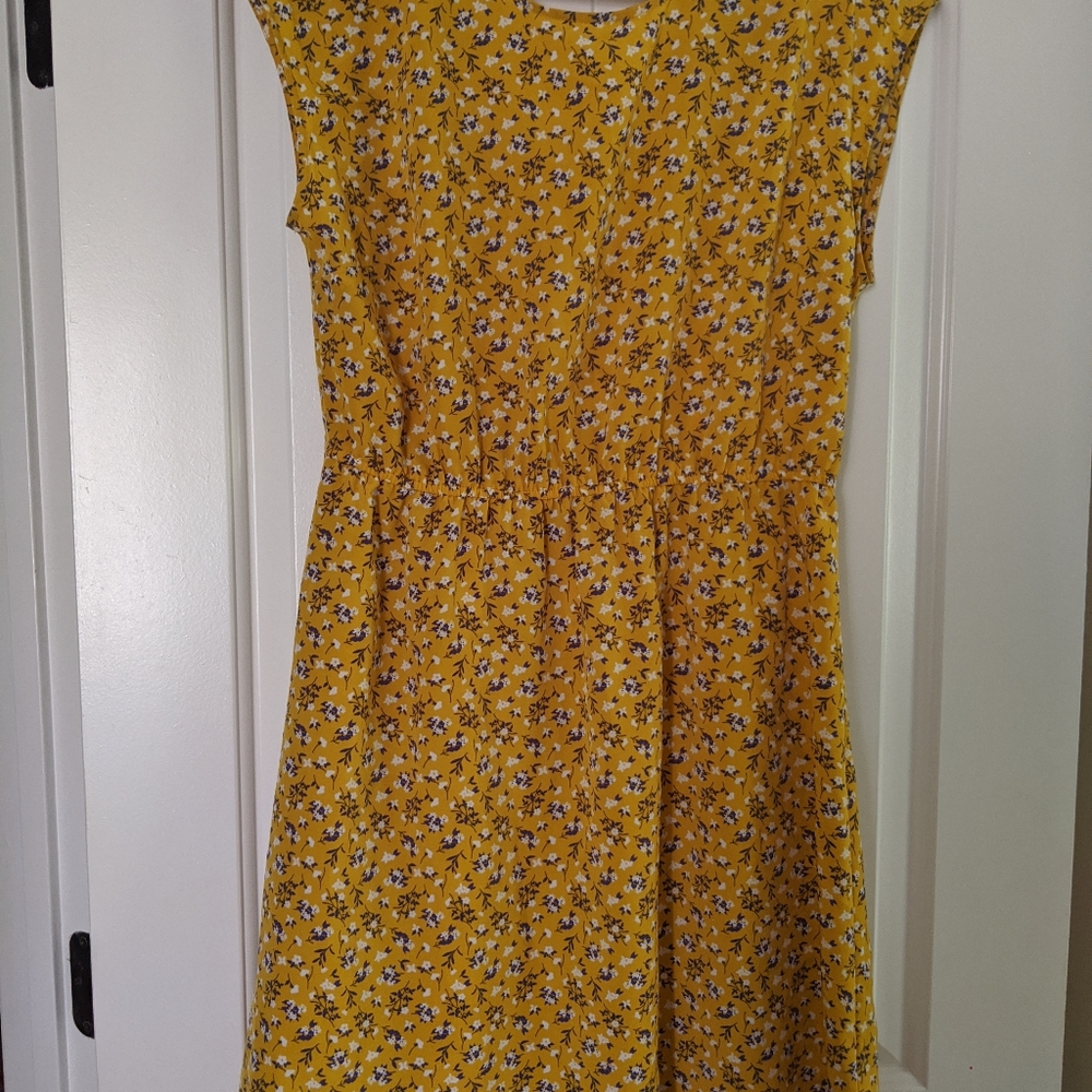 Yellow Old Navy dress with flowers
